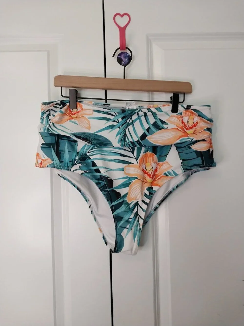 Cupshe Floral Ruffle Plus Size Bikini - Picture 9 of 13